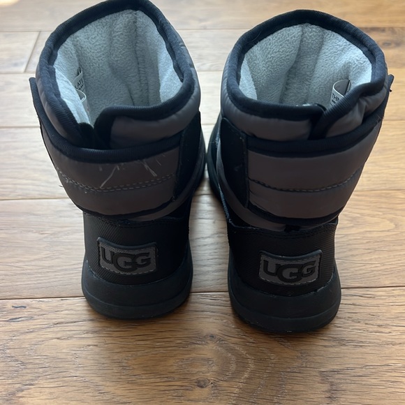 UGG Kids Boy Tory Winter Boot - Picture 2 of 5